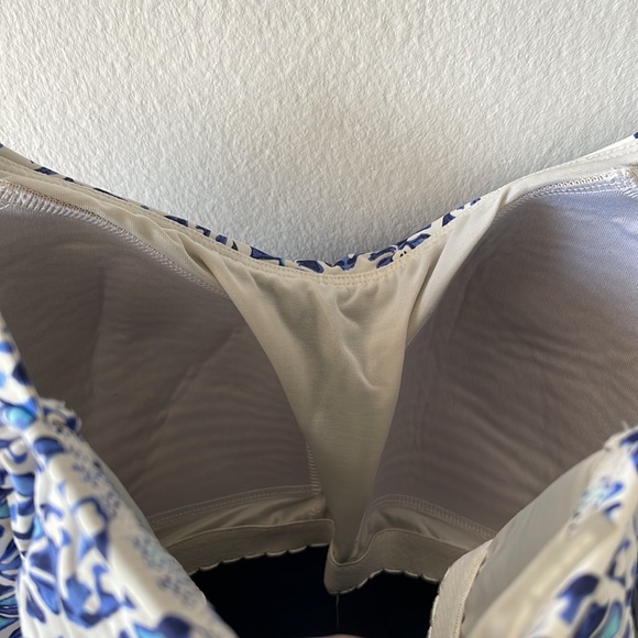 Lands’ End Swim Top Size 10 - Picture 6 of 6